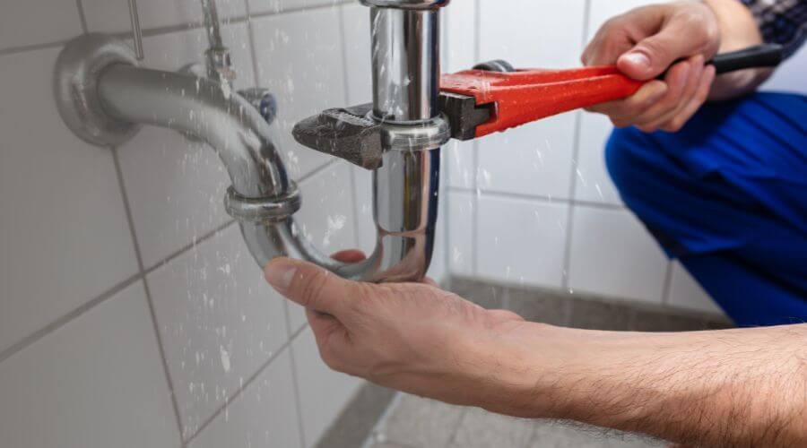 Expert burst pipe repair services in Fredericksburg, IA